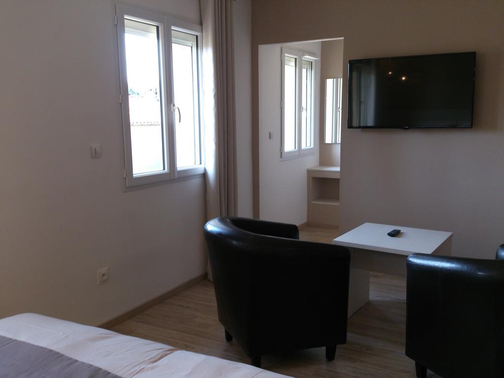 Hotel Les Petits Oreillers Saint-Martin-d'Ardeche Phòng bức ảnh