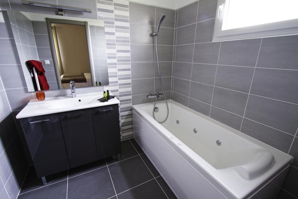 Hotel Les Petits Oreillers Saint-Martin-d'Ardeche Phòng bức ảnh