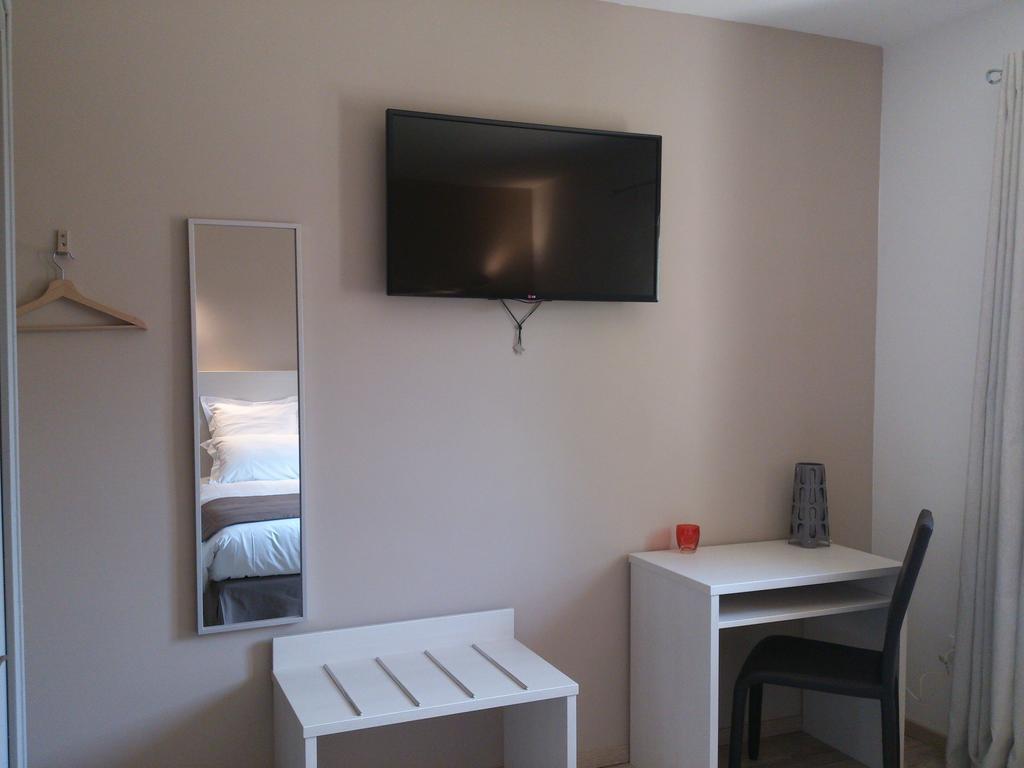 Hotel Les Petits Oreillers Saint-Martin-d'Ardeche Phòng bức ảnh