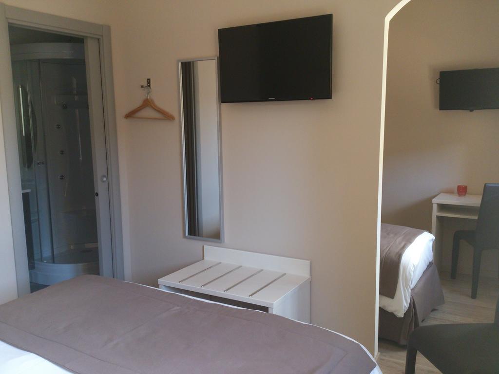 Hotel Les Petits Oreillers Saint-Martin-d'Ardeche Phòng bức ảnh